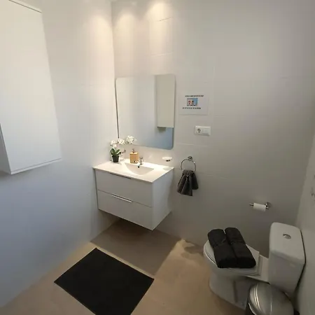 - Via Laietana Hostel